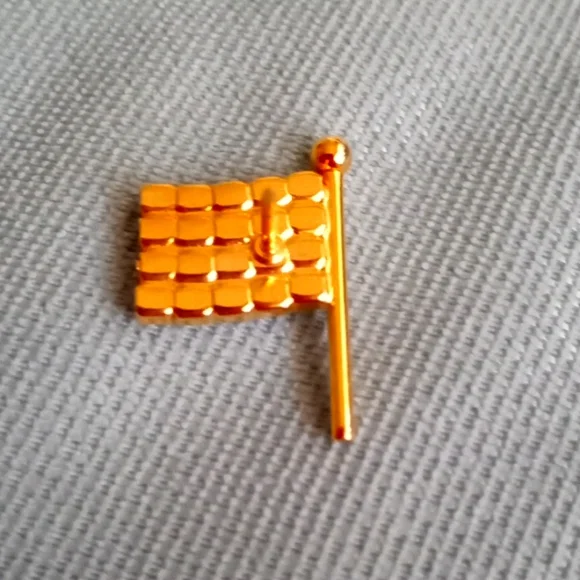 CRYSTAL FLAG LAPEL PIN - Picture 2 of 5